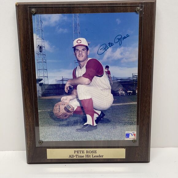PETE ROSE SIGNED 8X10 PHOTO PLAQUE - RARE - Picture 1 of 7